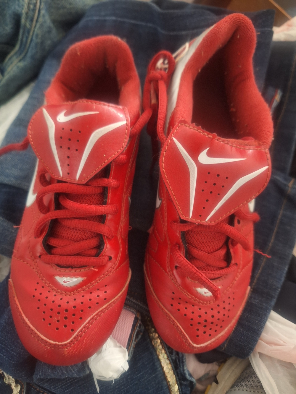 Nike Red Kids Low-Top Athletic Sneakers with White Swoosh